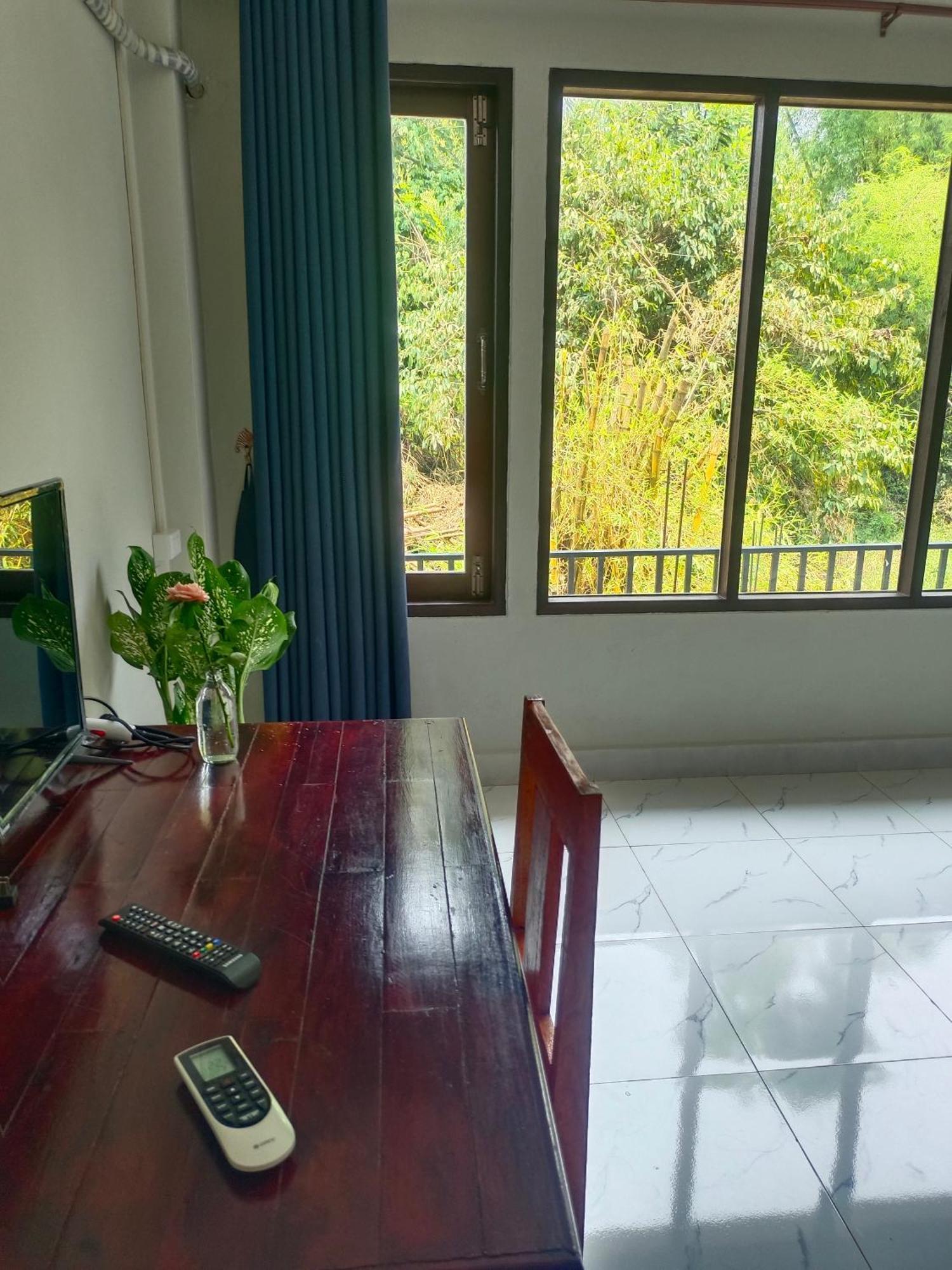 Vang Vieng Champa Hotel Buitenkant foto