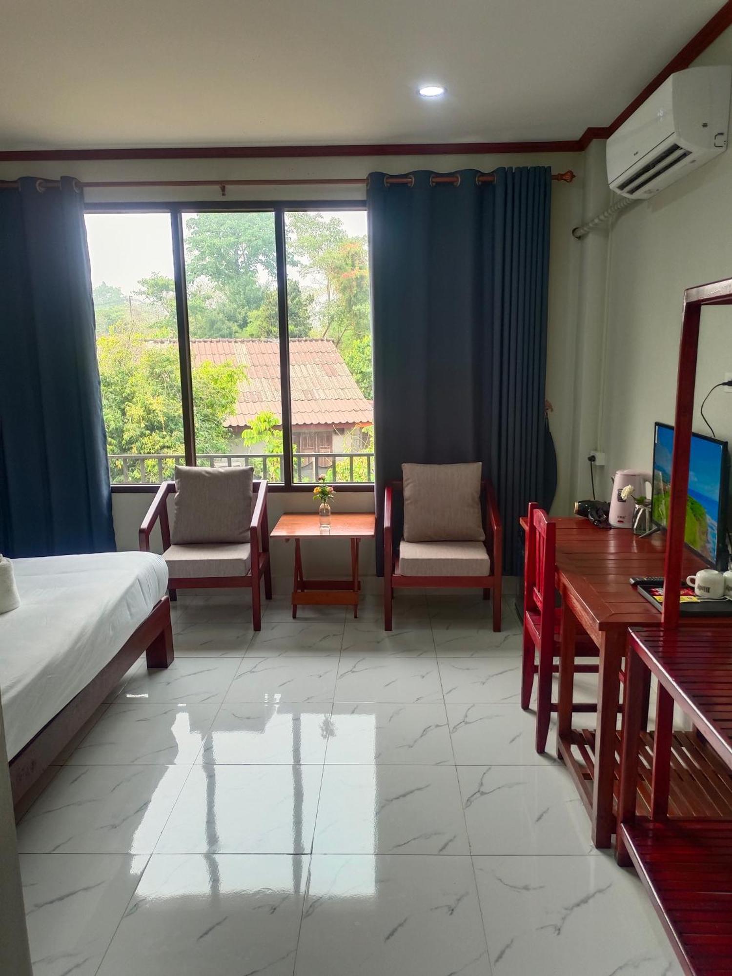 Vang Vieng Champa Hotel Buitenkant foto