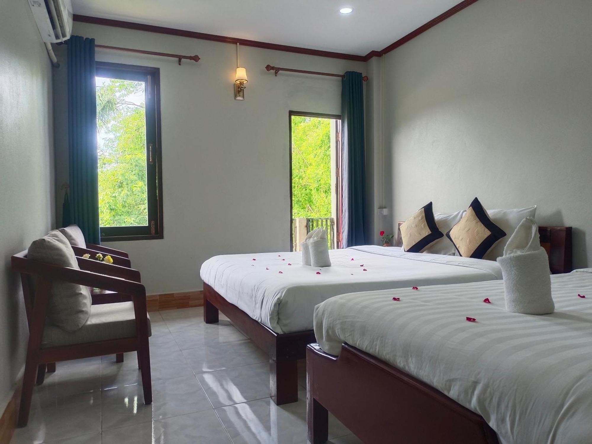 Vang Vieng Champa Hotel Buitenkant foto